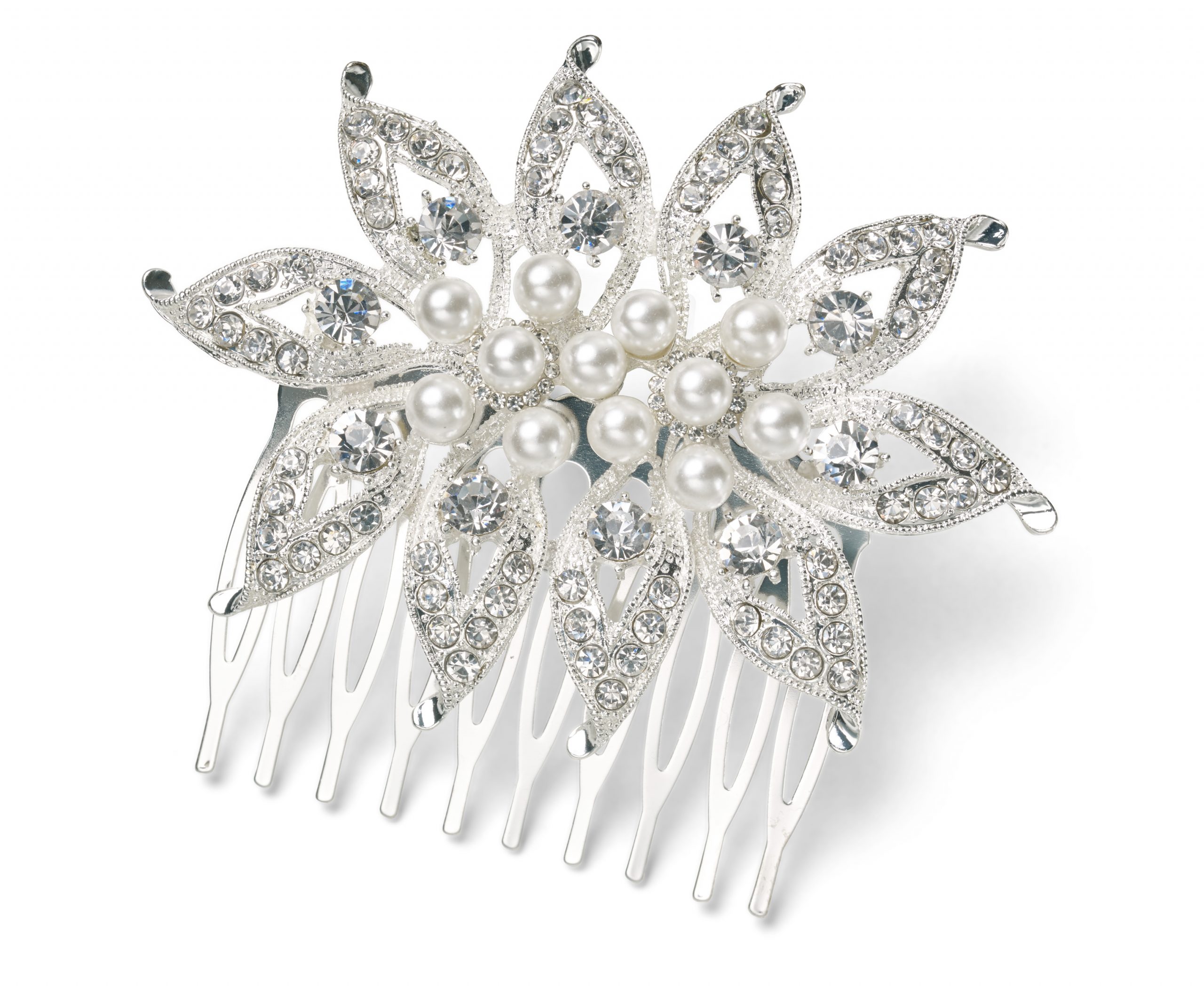 Festlicher Haarkamm mit Perlen und Strasssteinen für die Braut, in Silberimitation, von CELEBRIDE Trisa Accessoires, auf weissem Hintergrund